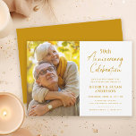 Modernes Minimal 50-jähriges Foto zum Hochzeitstag Einladung<br><div class="desc">Dieses 50. Hochzeitsjubiläum besticht durch ein modernes minimales Design mit handgeschriebener Kalligraphie. Das Design bietet Platz für ein vertikales Foto.</div>