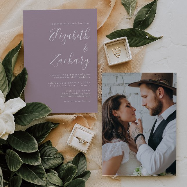 Modernes Minimal Script Foto Dusty Lavender Weddin Einladung (Von Creator hochgeladen)