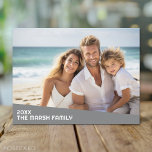 Modernes Minimales Foto mit Diagonal-Farbblock Postkarte<br><div class="desc">Verwenden Sie ein horizontales oder landschaftliches Foto und erstellen Sie eine einzigartige und trendige Foto-Postkarte. Dieses moderne minimale Design enthält einen diagonalen Farbblock mit Text zum Hinzufügen von Namen und Text. Wenn Sie etwas bewegen möchten,  klicken Sie auf die Schaltfläche Anpassen,  um Änderungen vorzunehmen.</div>