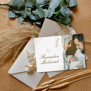 Modernes minimales islamisches Ramadan Mubarak-Fot Mitteilungskarte
