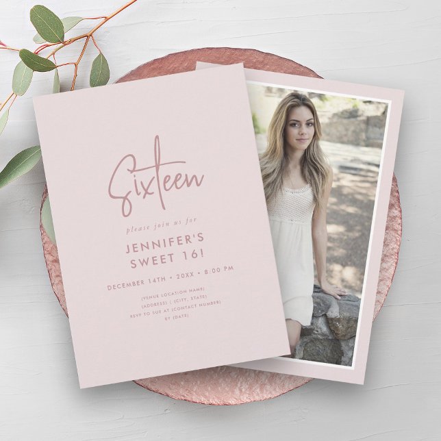 Modernes, minimales Rosa Foto Sweet 16 Einladung (Modern Minimal Blush Pink Photo Sweet 16 Invitation)