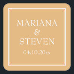 Modernes Minimalistisch-Gelb-Quadrat-Aufkleber Quadratischer Aufkleber<br><div class="desc">Moderne Hochzeitsaufkleber für Ihren Hochzeitsempfang,  Probe Dinner und Brautparty im minimalistisch gelben Thema,  Barware.</div>