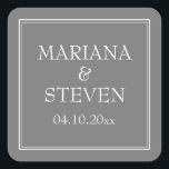 Modernes Minimalistisch Grau Quadratischer Aufkleber<br><div class="desc">Moderne Hochzeitsaufkleber für Ihre Hochzeitsempfehlung,  Probe Dinner und Brautparty im graugrauen oder grauen Grenzdekor,  Barware.</div>