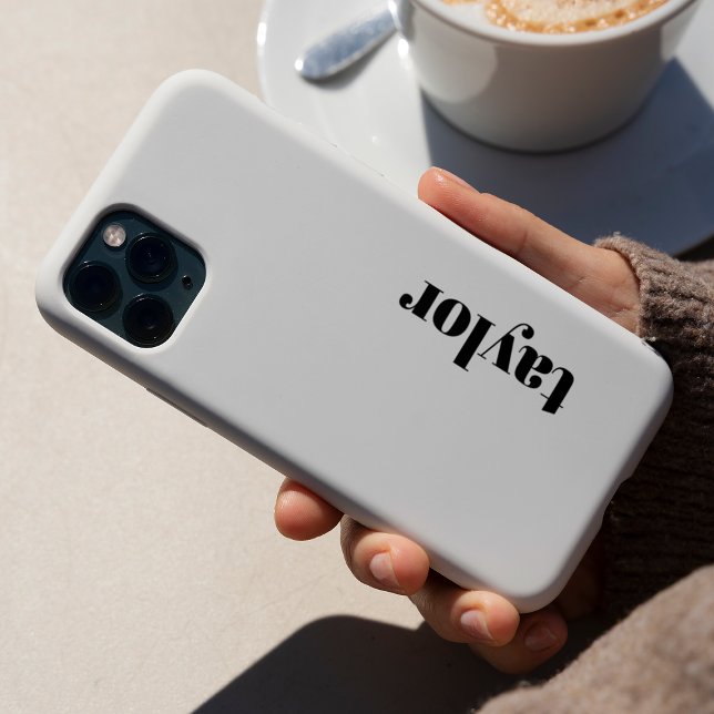 Modernes Minimalistisch Schwarz/Weiß-Personalisier iPhone Hülle (Von Creator hochgeladen)