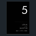 Modernes Minimalistisch | Schwarze Tischnummer<br><div class="desc">Diese moderne Minimalistin | Schwarze Tischnummer ist perfekt für Ihre klassische Hochzeit. Das schlichte, einzigartige abstrakte Design, begleitet von einem zeitgemäßen minimalen Drehbuch und einer Schwarz-Weiß-Farbpalette, verleiht diesem Produkt ein Gefühl von elegantem formalem Luxus und bleibe gleichzeitig simplizistisch, chic bhemian. Behalt es so, wie es ist, oder wähle es aus,...</div>