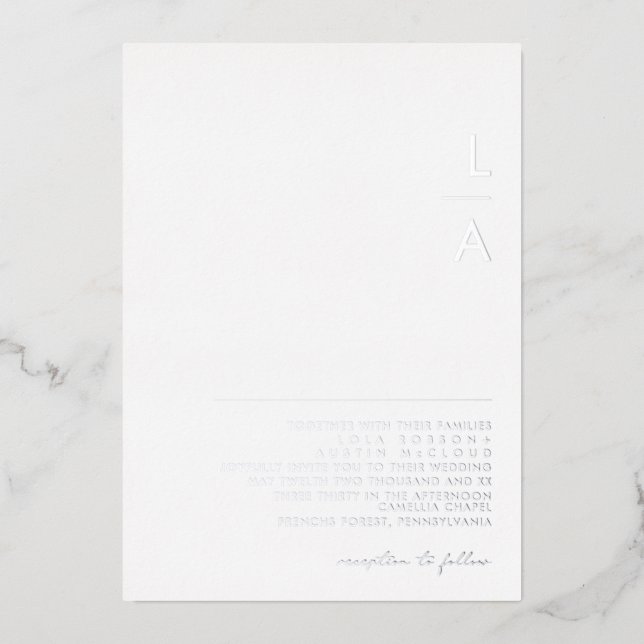 Modernes Minimalistisch | Silver Monogram Wedding  Folieneinladung (Vorderseite)