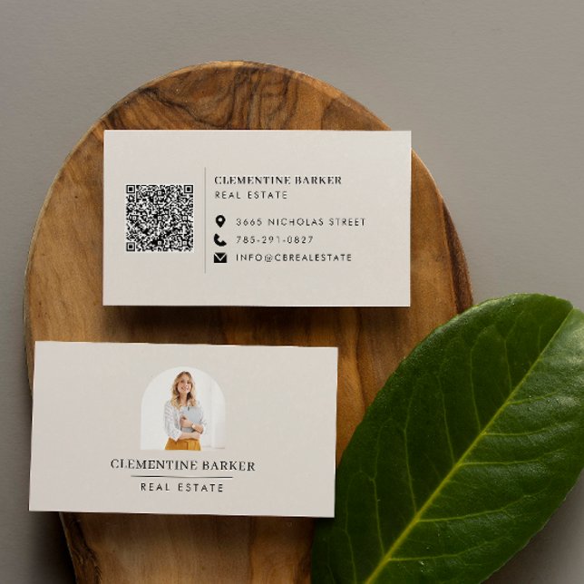 Modernes, minimalistisches, beigefarbenes Foto Visitenkarte (Von Creator hochgeladen)