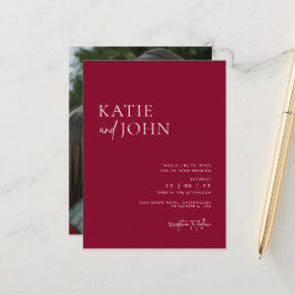 Modernes Minimalistisches Burgundy Red Wedding Fot Ankündigungspostkarte