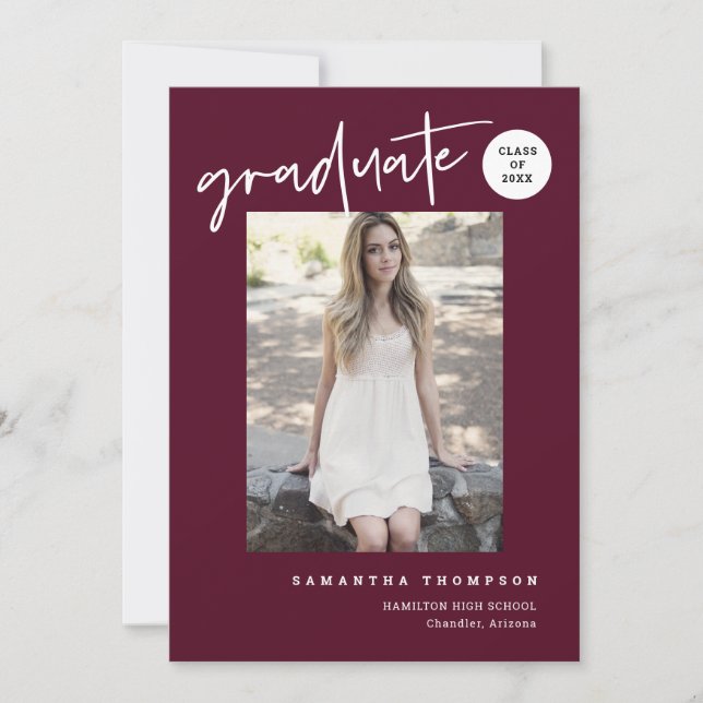 Modernes Minimalistisches Burgundy School Grad Par Einladung (Vorderseite)