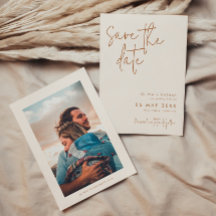 Modernes Minimalistisches Erdhochzeitungs-Foto