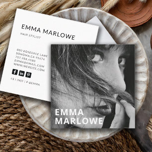 Modernes Minimalistisches Hair Stylist-Foto Quadratische Visitenkarte