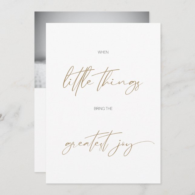 Modernes Minimalistisches Kalligrafie-Foto Baby Bi Ankündigung (Vorne/Hinten)