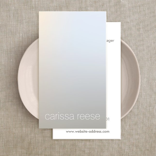 Modernes Minimalistisches Leuchtsilber Beruflich Visitenkarte (Von Creator hochgeladen)