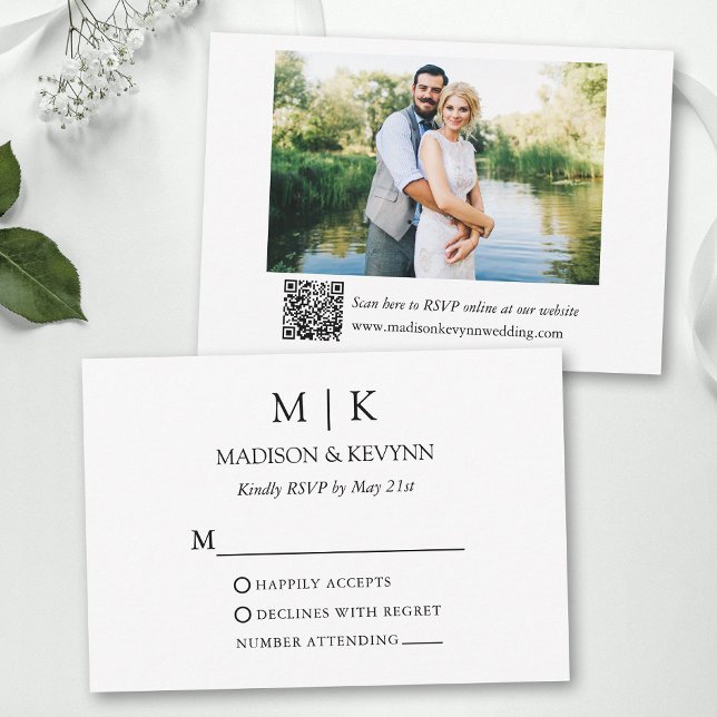 Modernes Minimalistisches Monogramm-Foto Hochzeits RSVP Karte (Add your wedding website or social media web address to the QR Scan Code.)
