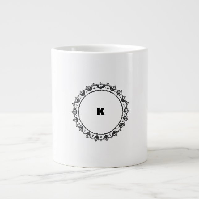 Modernes Minimalistisches Monogramm Jumbo-Tasse (Vorderseite)