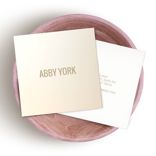 Modernes Minimalistisches Satin Ivory White Square Quadratische Visitenkarte (Von Creator hochgeladen)
