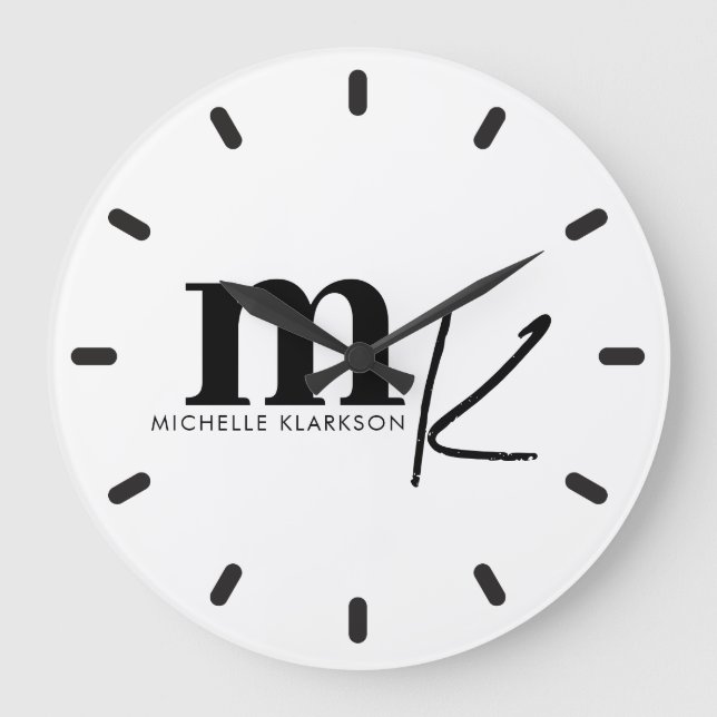 Modernes Minimalistisches Schwarz-weißes Monogramm Große Wanduhr (Vorderseite)