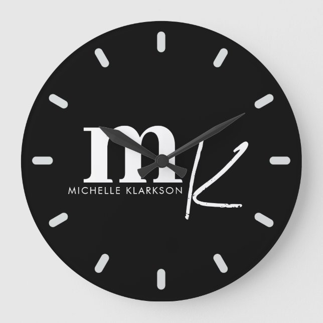Modernes Minimalistisches Schwarz-weißes Monogramm Große Wanduhr (Vorderseite)
