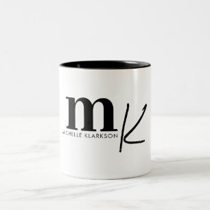 Modernes Minimalistisches Schwarz-weißes Monogramm Zweifarbige Tasse