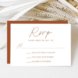 Modernes Minimalistisches Skript Terracotta Weddin RSVP Karte
