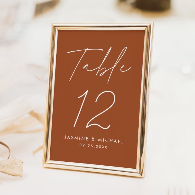 Modernes Minimalistisches Skript Terracotta Weddin Tischnummer (Von Creator hochgeladen)