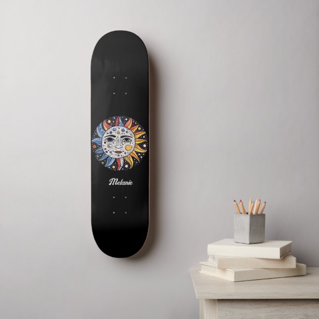 Modernes Minimalistisches Sonnenmongramm Skateboard (Wandkunst)