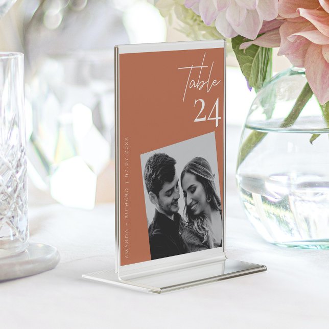 Modernes Minimalistisches Terracotta Wedding Foto Tischnummer (Modern Terracotta Wedding Romantic Photo Table Number )