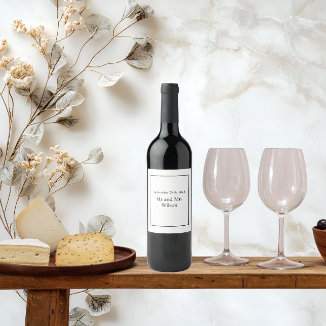Modernes Minimalistisches Weiß auf schwarzen Weine Weinetikett (Von Creator hochgeladen)