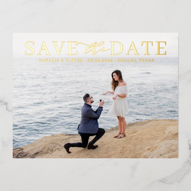 Modernes Mix-Typografie-Foto Save the Date Folie Einladungspostkarte (Vorderseite)