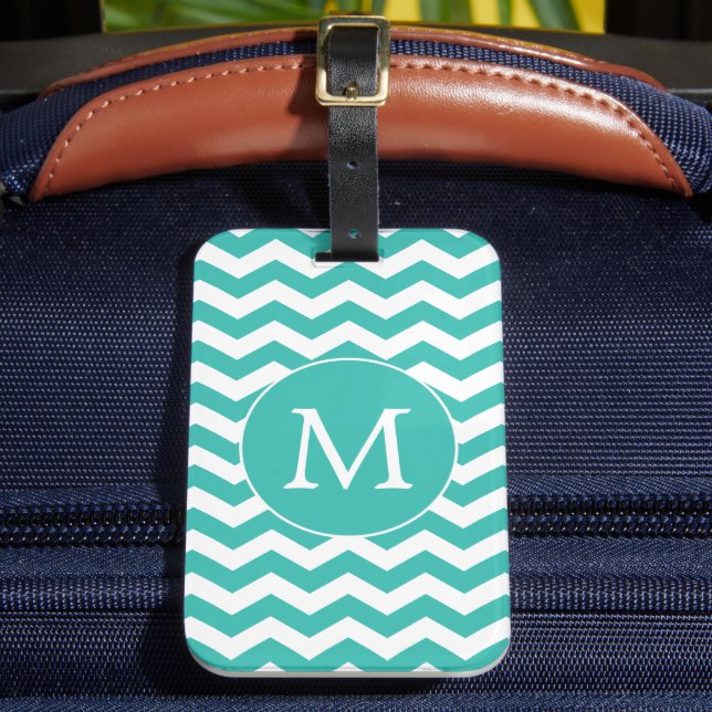 Modernes Monogram Aqua Zickzack Stripes Muster Gepäckanhänger (Vorderseite Insitu 2)