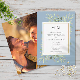 Modernes Monogram Dusty Blue Greenerity Foto Weddi Einladung