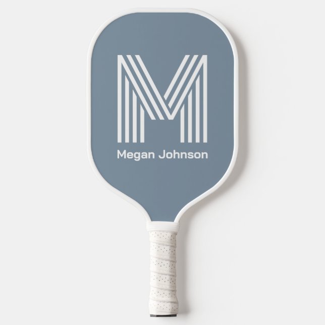 Modernes Monogram Dusty Blue Pickleball Paddel Schläger (Vorderseite)