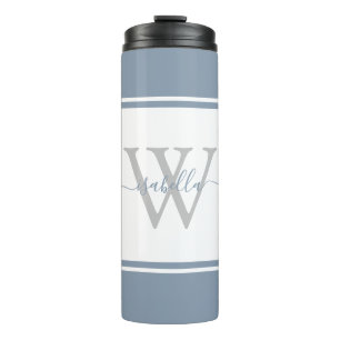 Modernes Monogram Script in Dusty Blue Thermosbecher