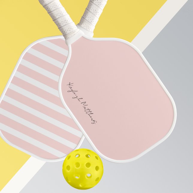 Modernes Monogramm aus rosa und weißem Streifen Pickleball Schläger (Von Creator hochgeladen)