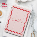 Modernes Monogramm mit einfacher Rosa- und Rothalb iPad Pro Cover<br><div class="desc">Schützen Sie Ihr iPad mit einem einzigartigen personalisierten iPad Cover mit einem modernen,  auf Trend gewellten Grenzmuster. In Rosa und Rot,  fügen Sie Ihr Monogramm oder Ihren Namen in modernem handgeschriebenem Stil,  um ein Cover einzigartig zu machen. Personalisieren Sie unsere Vorlage mit jedem Text,  den Sie möchten.</div>
