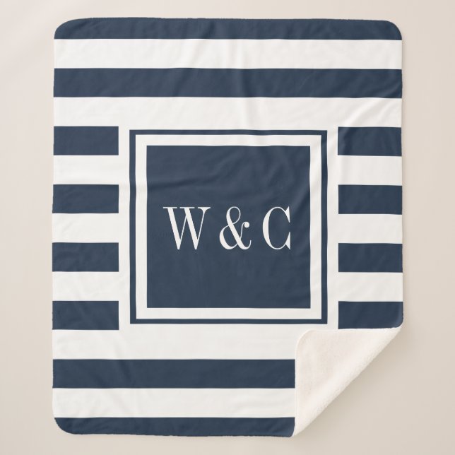 Modernes Monogramm Navy Blue White Strip Sherpadecke (Vorderseite)