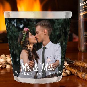 Modernes Mr. & Mrs. Custom Foto Neu verheiratet Schnapsglas