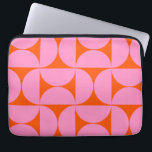 Modernes Muster in pink und orange Laptopschutzhülle<br><div class="desc">Retro Mid Century Modernes Muster - Abstrakte geometrische Formen - Niedliches und Minimalistisches Muster in Rosa und Orange.</div>