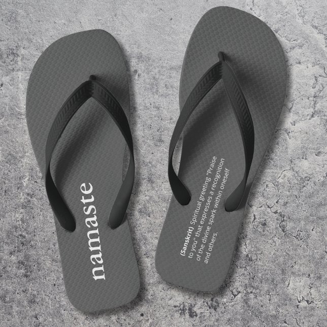 Modernes Namensgeschenk für Yogalehrer Schwarz Flip Flops (Von Creator hochgeladen)
