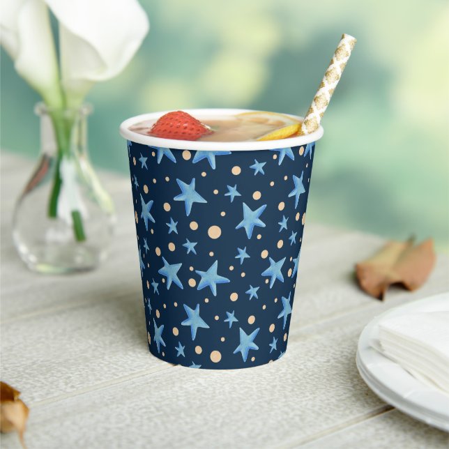 Modernes Navy Blue Star Pattern Boy Party Pappbecher (In Situ)