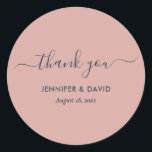 Modernes Navy Blue und Blush Danke Stickers<br><div class="desc">Elegante personalisierte marineblau und errötet Hochzeit danke Ihnen Aufkleber mit einem modernen Script-Schriftart. Matching-Elemente verfügbar.</div>
