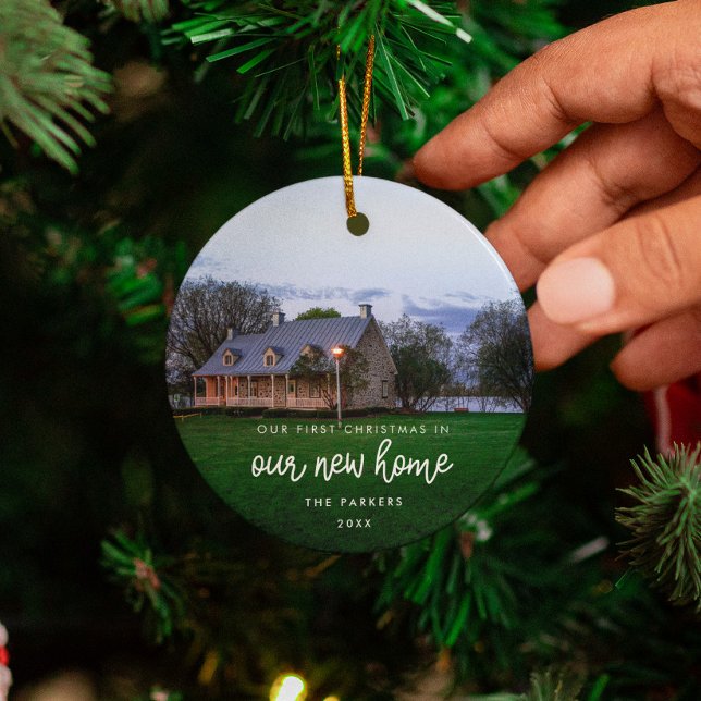 Modernes New Zuhause First Christmas Foto Keramik Ornament (Von Creator hochgeladen)