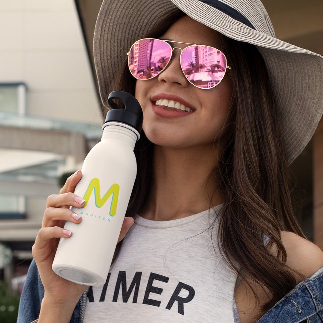 Modernes Niedlich Fun Groovy Retro Monogram Edelstahlflasche (Hey, trendy teens! Stay hydrated in style!)