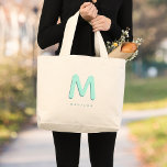 Modernes Niedlich Fun Individuelle Name 3D Monogra Jumbo Stoffbeutel<br><div class="desc">Niedliche mit Monogramm Tasche mit Ihrem individuelle Name als Schatten initiale in hell türkis und aquamarin. Modernes,  minimalistisches,  einfaches und unterhaltsames Design macht dieses typografisch angetriebene Design zu einem coolen personalisierten Geschenk!</div>