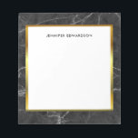 Modernes Notizblock aus Schwarz-weißem Marmor<br><div class="desc">Modernes Design aus schwarz-weißem Marmor und personalisiertes Notizblock mit goldenem Rahmen. Sie können Ihren eigenen Namen oder Text und Monogramm hinzufügen.</div>