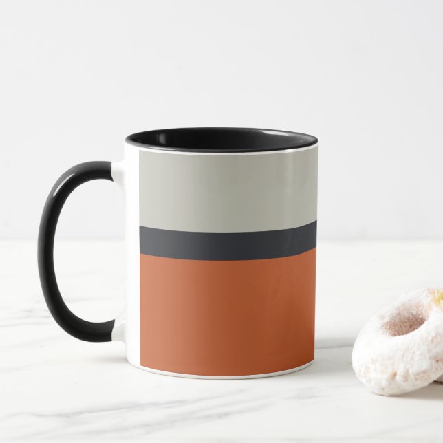 Modernes Orange Red Silver Gray Strip Muster Tasse (Mit Donut)