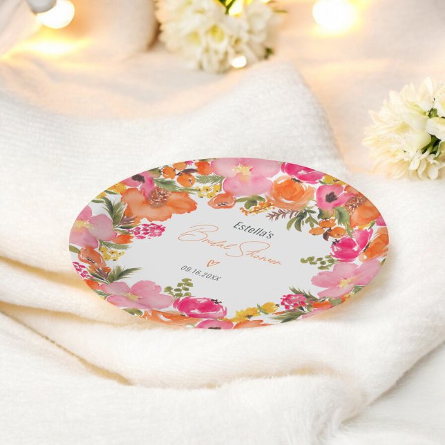 Modernes orangefarbenes Blumenskript-Brautparty Pappteller (Modern Orange pink floral script bridal shower Paper Plates)