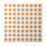 Modernes Orangefarbenes Muster der Sternexplosion  Fliese<br><div class="desc">Modernes, inspiriertes Design aus der Mitte des Jahrhunderts mit Vintagen Retro-Sternexplosionen in Orange- und Gelbtönen auf weißem Hintergrund. Einfaches, sauberes, modernes, nahtloses Design. Ein Entwurf einer koordinierenden Sammlung. Erstellen Sie Ihr eigenes benutzerdefiniertes Muster, indem Sie ein neues Bild hochladen, oder wenden Sie sich mit der Schaltfläche "Nachricht" an den Designer,...</div>
