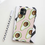 Modernes pastellrosa und grünes Avocado-Muster Case-Mate iPhone Hülle<br><div class="desc">Modernes pastellrosa und grünes Avocado-Muster</div>