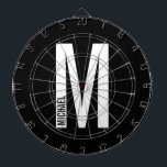 Modernes Personalisiertes Fettgewebe, Monogramm un Dartscheibe<br><div class="desc">Modernes Monogramm Design mit personalisiertem Monogramm-Buchstaben "M" und dem Namen im modernen fett-serf-Schriftart-Stil.

Perfektes Geschenk für ihn,  Vatertag Geschenk und vieles mehr.</div>